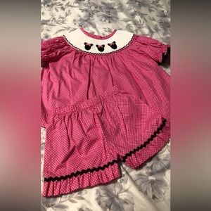 COPY - Smocked auctions Minnie Mouse set • perfect for Disney trip • worn once